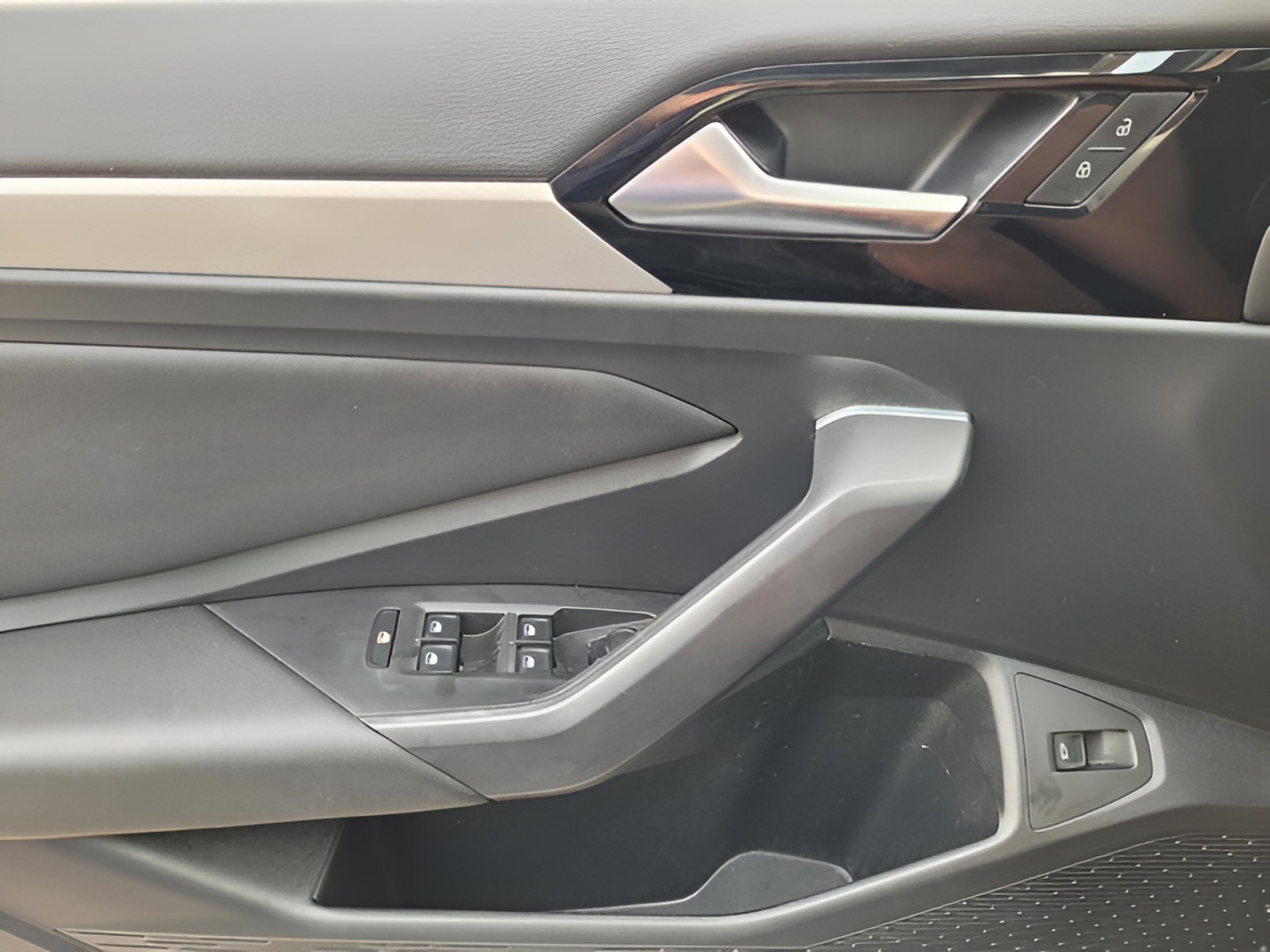 Used 2019 Volkswagen Jetta R-Line image 21