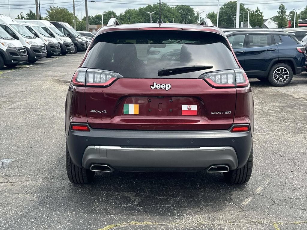 Used 2019 Jeep Cherokee Overland w/ Technology Group AWD/4WD image 5