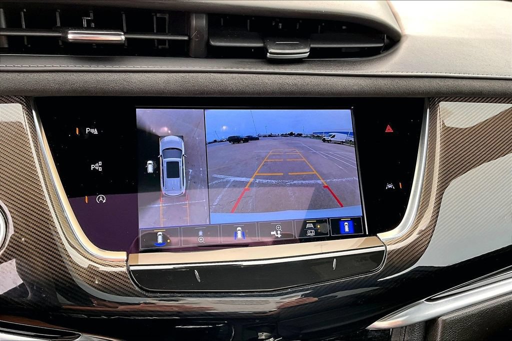 Used 2025 Cadillac XT6 Premium Luxury w/ Platinum Package AWD/4WD image 23