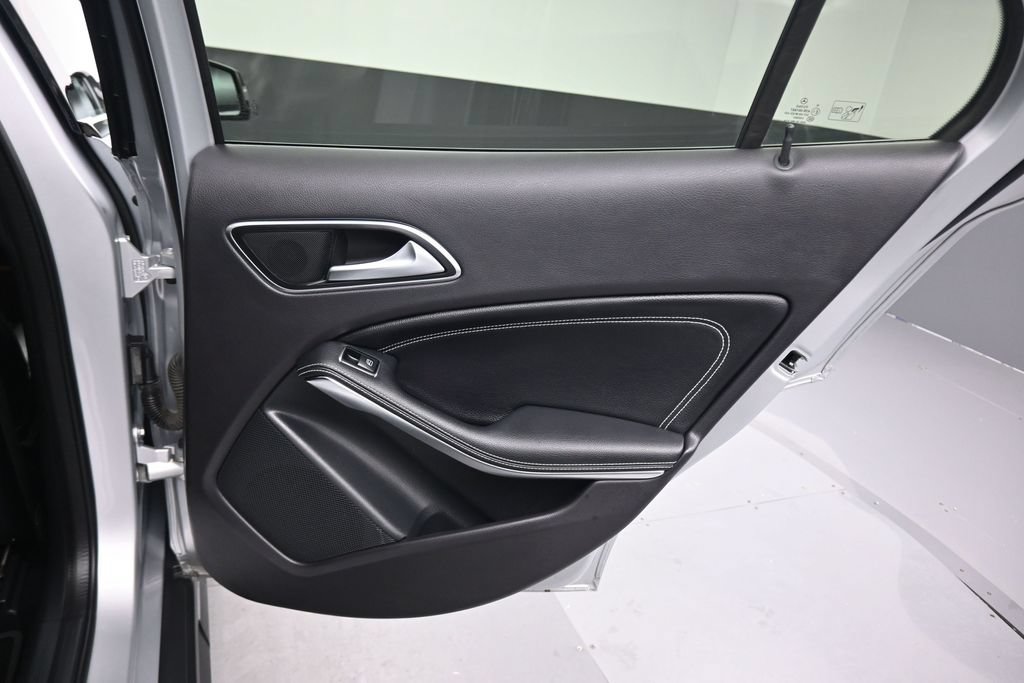 Used 2020 Mercedes-Benz GLA 250 4MATIC image 35