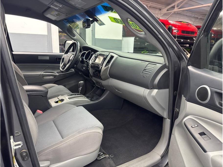 Used 2013 Toyota Tacoma 4x4 Double Cab w/ TRD Off-Road Pkg image 19