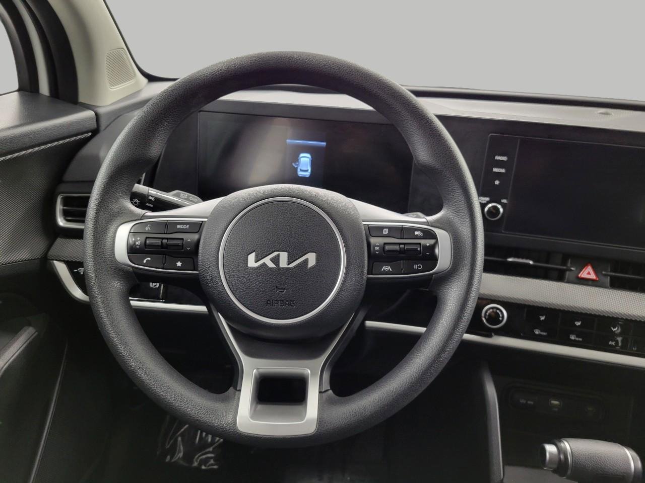 Used 2025 Kia Sportage LX AWD/4WD image 5
