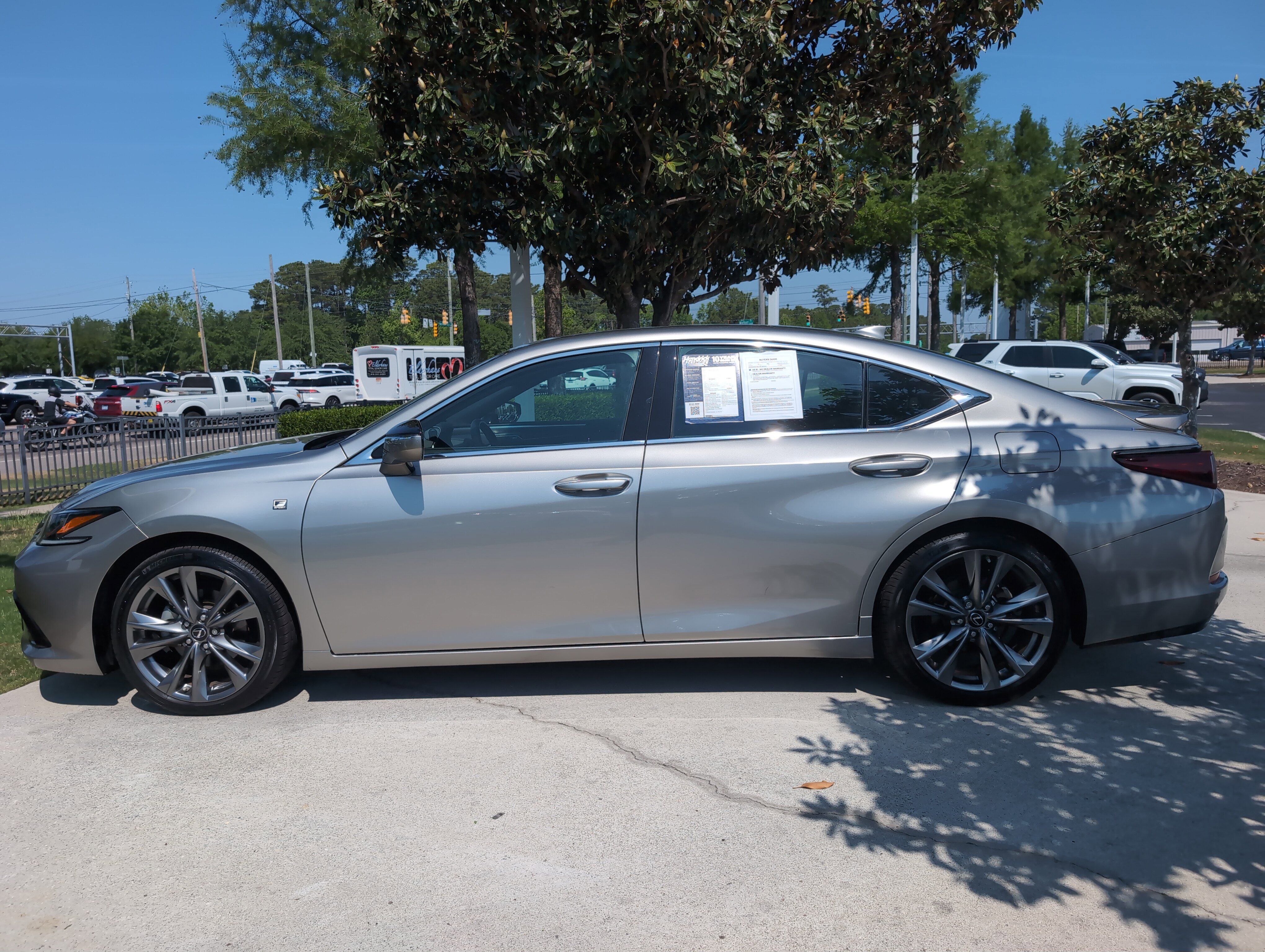 Used 2020 Lexus ES 350 F Sport w/ Accessory Package FWD image 7