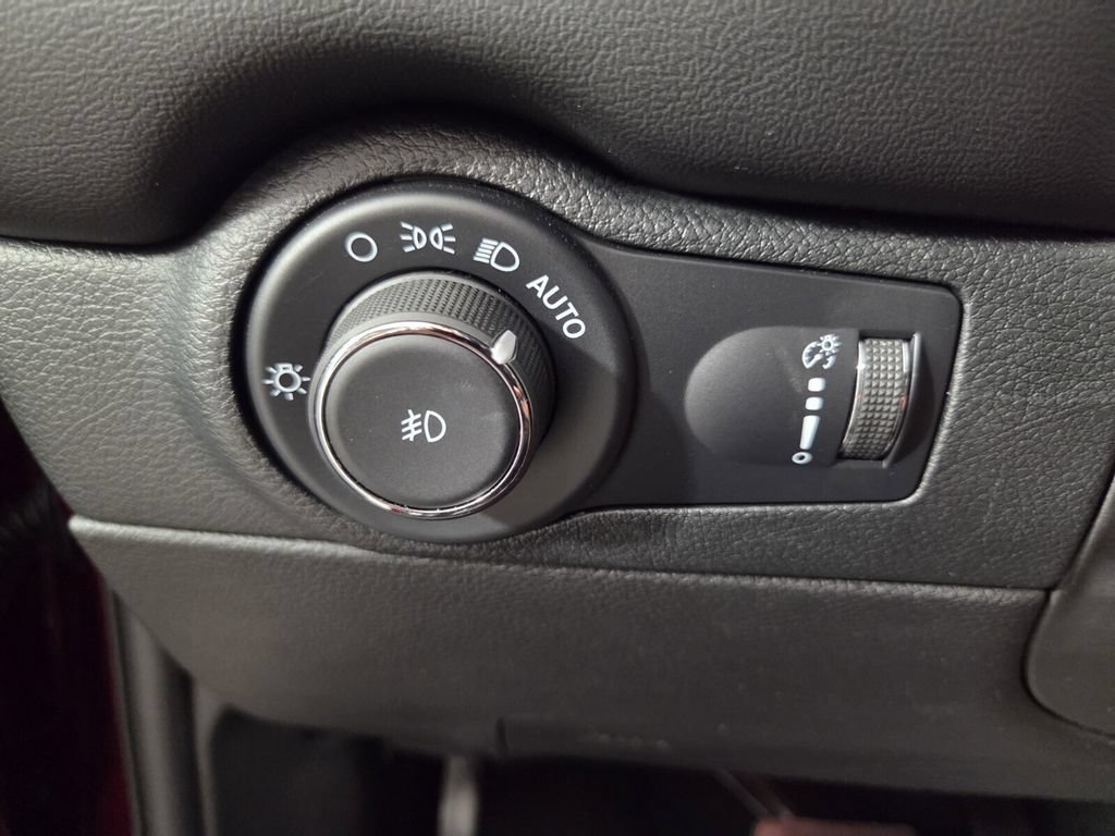 Used 2023 Dodge Durango R/T AWD/4WD image 18