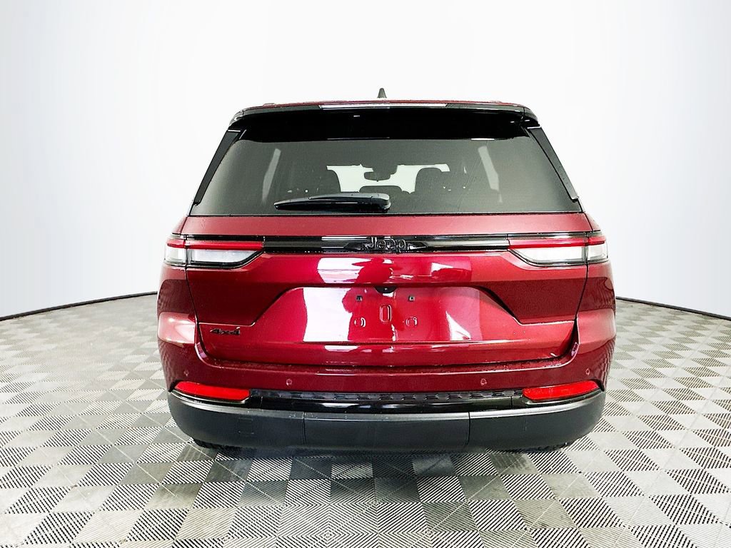 Certified 2024 Jeep Grand Cherokee Altitude image 10