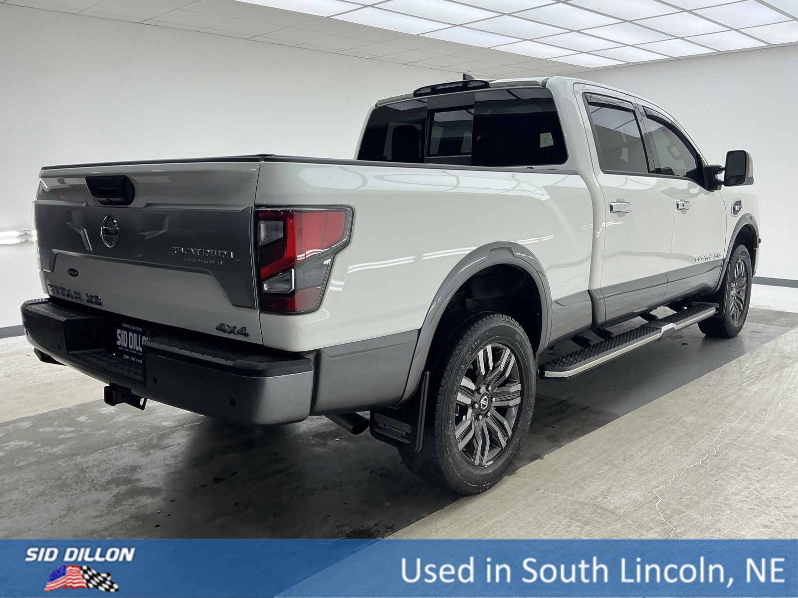 Used 2022 Nissan Titan Platinum Reserve w/ Moonroof Package image 4