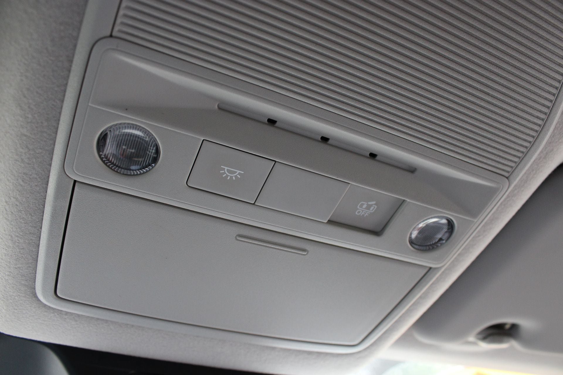 Used 2025 Nissan Kicks SR FWD image 44