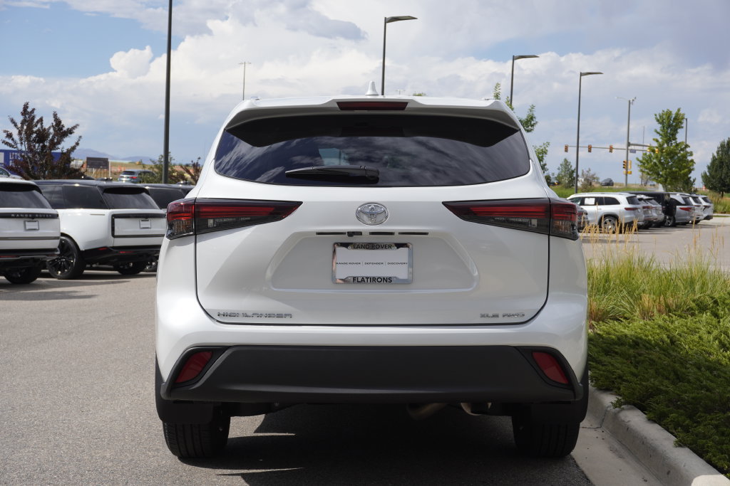 Used 2026 Toyota Highlander Limited AWD/4WD image 6