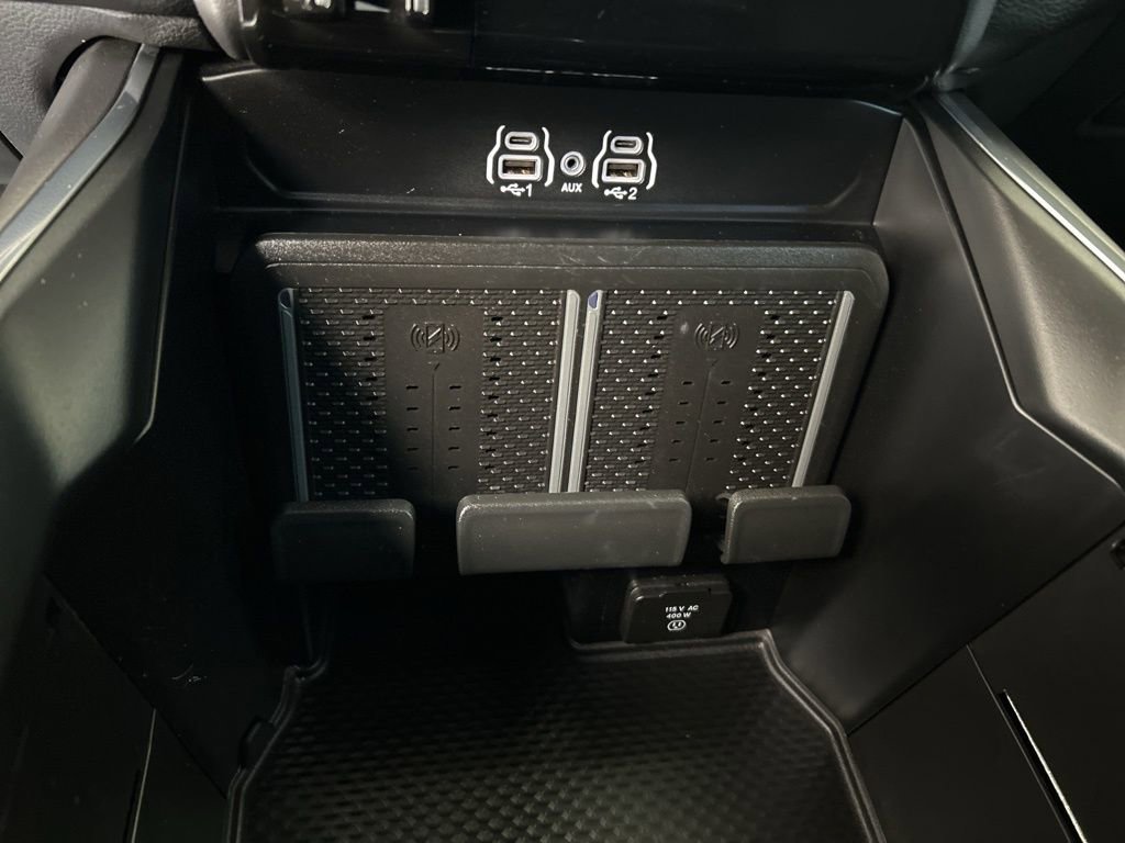 Used 2025 RAM 3500 Laramie AWD/4WD image 56