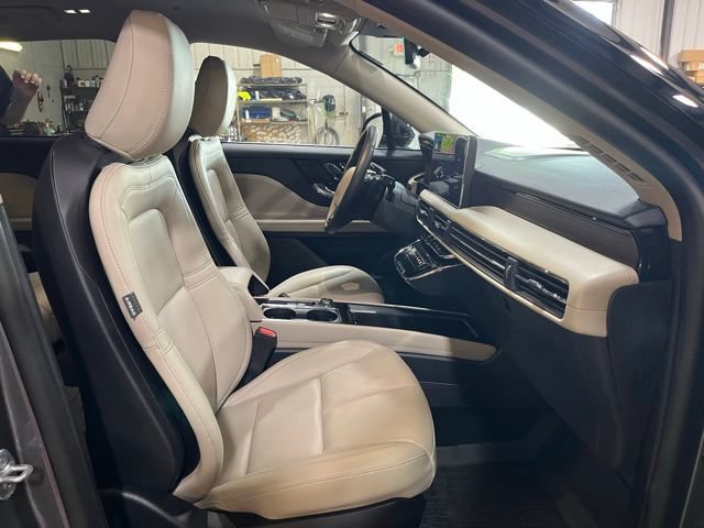 Certified 2025 Lincoln Corsair Reserve AWD/4WD image 26