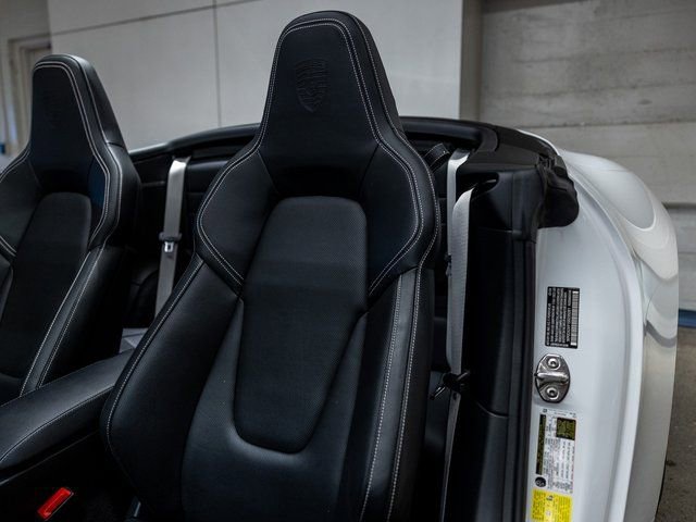 Certified 2025 Porsche 911 Carrera image 5