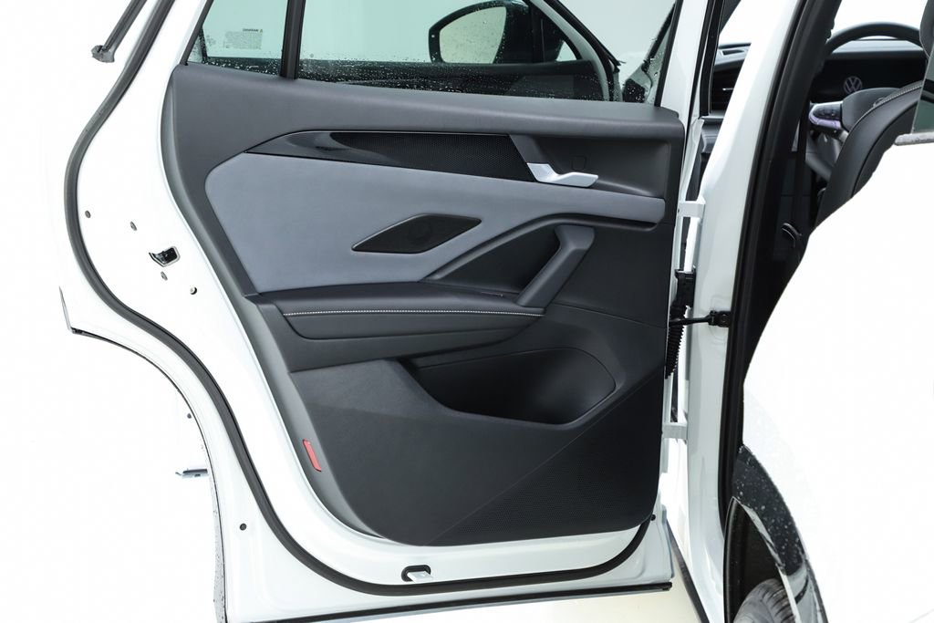 New 2026 Volkswagen Tiguan SE R-Line image 56