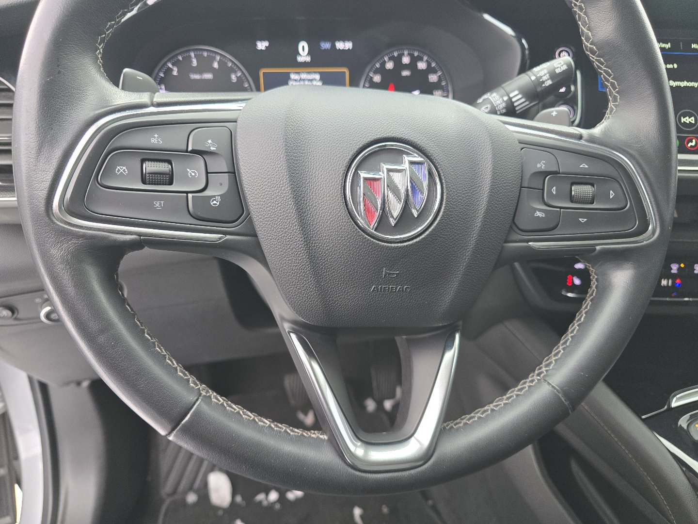 Used 2023 Buick Envision Essence image 34