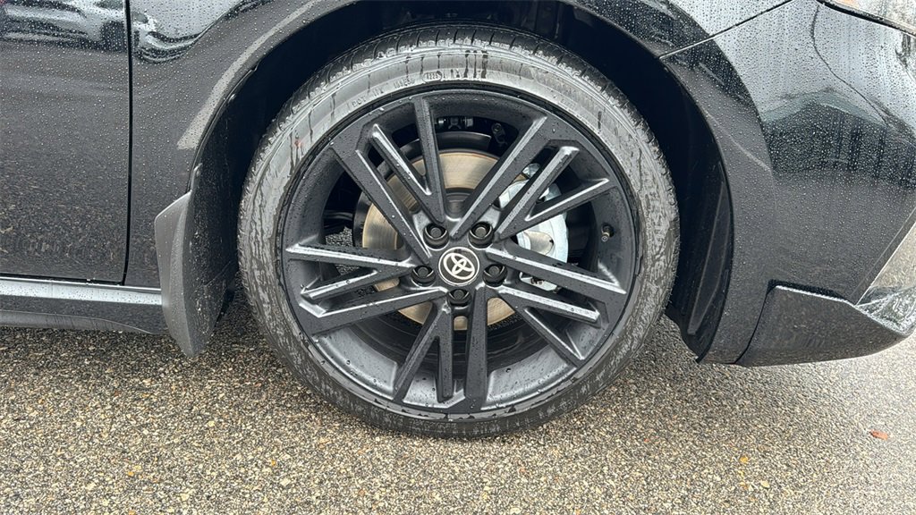 New 2026 Toyota Camry Hybrid image 12