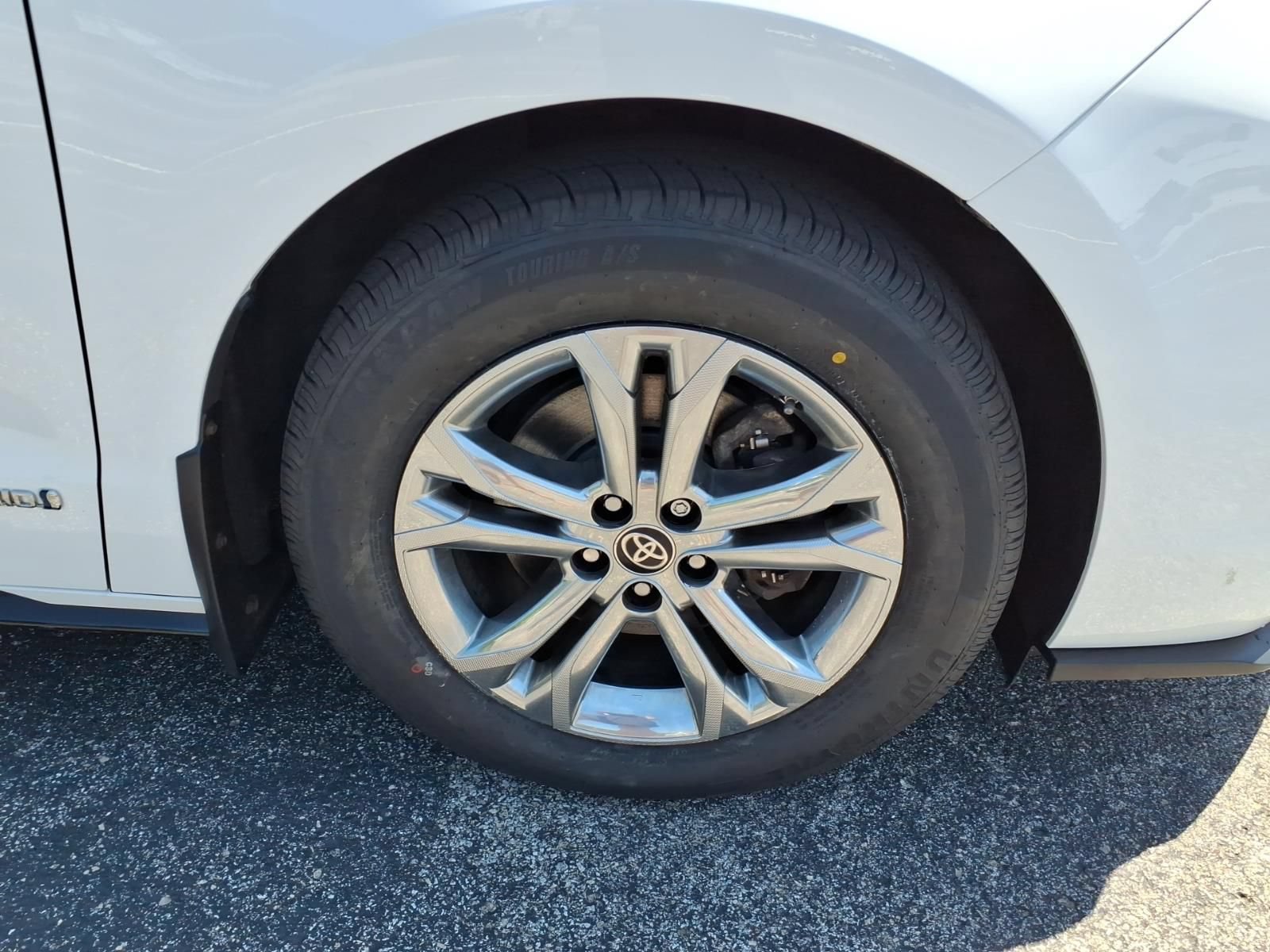 Used 2021 Toyota Sienna XSE AWD/4WD image 12