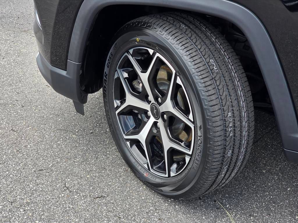 Used 2025 Jeep Compass Limited AWD/4WD image 27