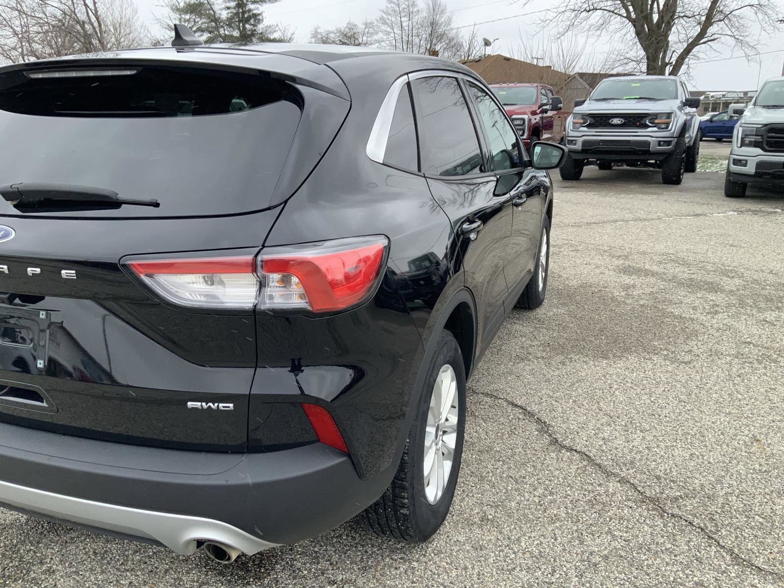 Used 2022 Ford Escape SE w/ Convenience Package image 17