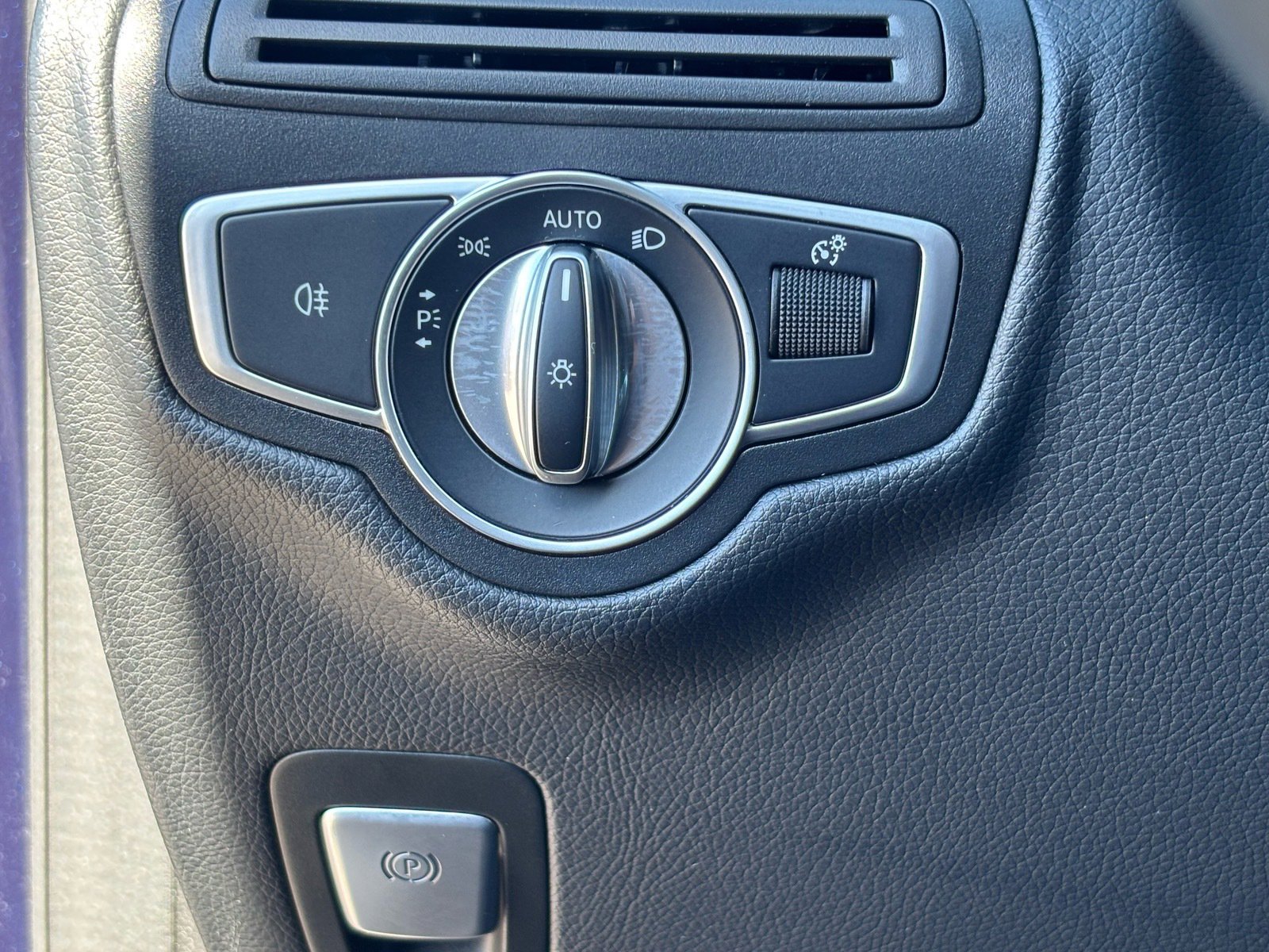 Used 2021 Mercedes-Benz GLC 300 GLC 300 w/ Premium Package image 19