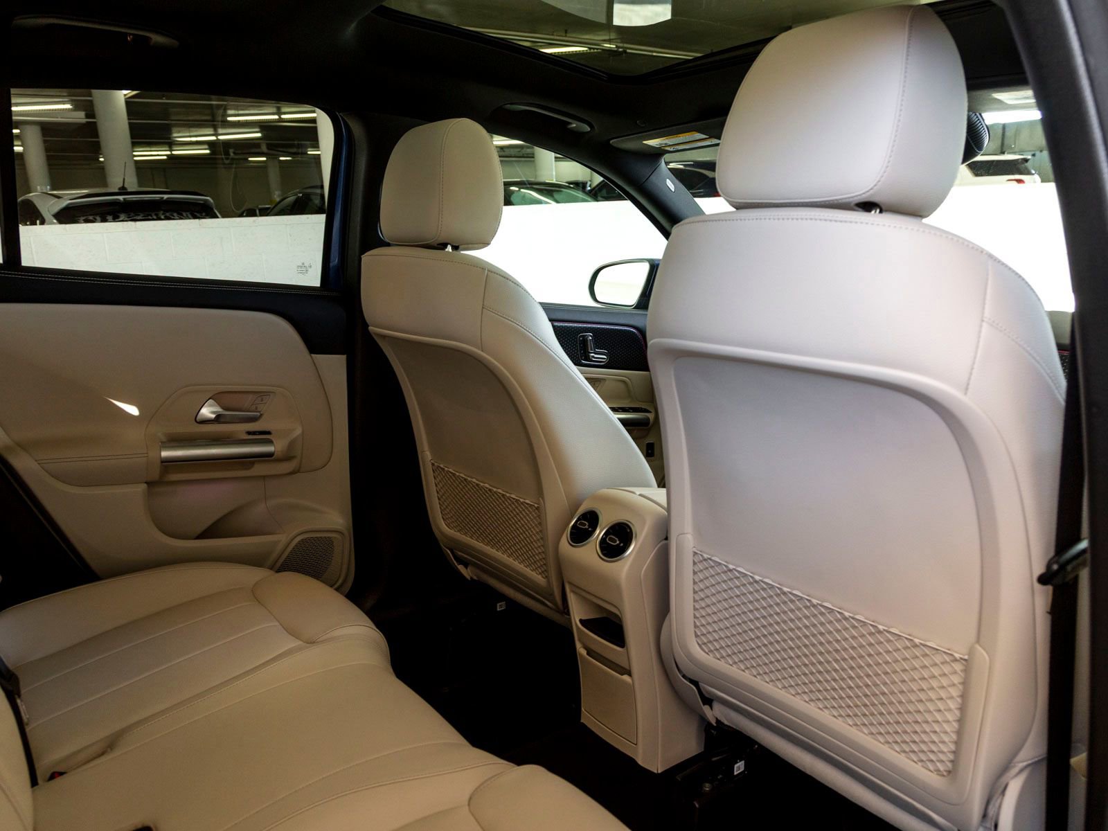 Used 2025 Mercedes-Benz GLA 250 image 26