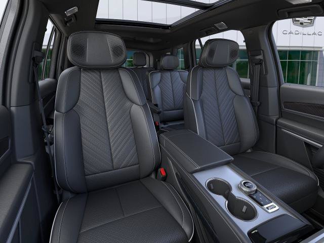 New 2027 Cadillac Vistiq Platinum w/ LPO, Floor Liner Package AWD/4WD image 16