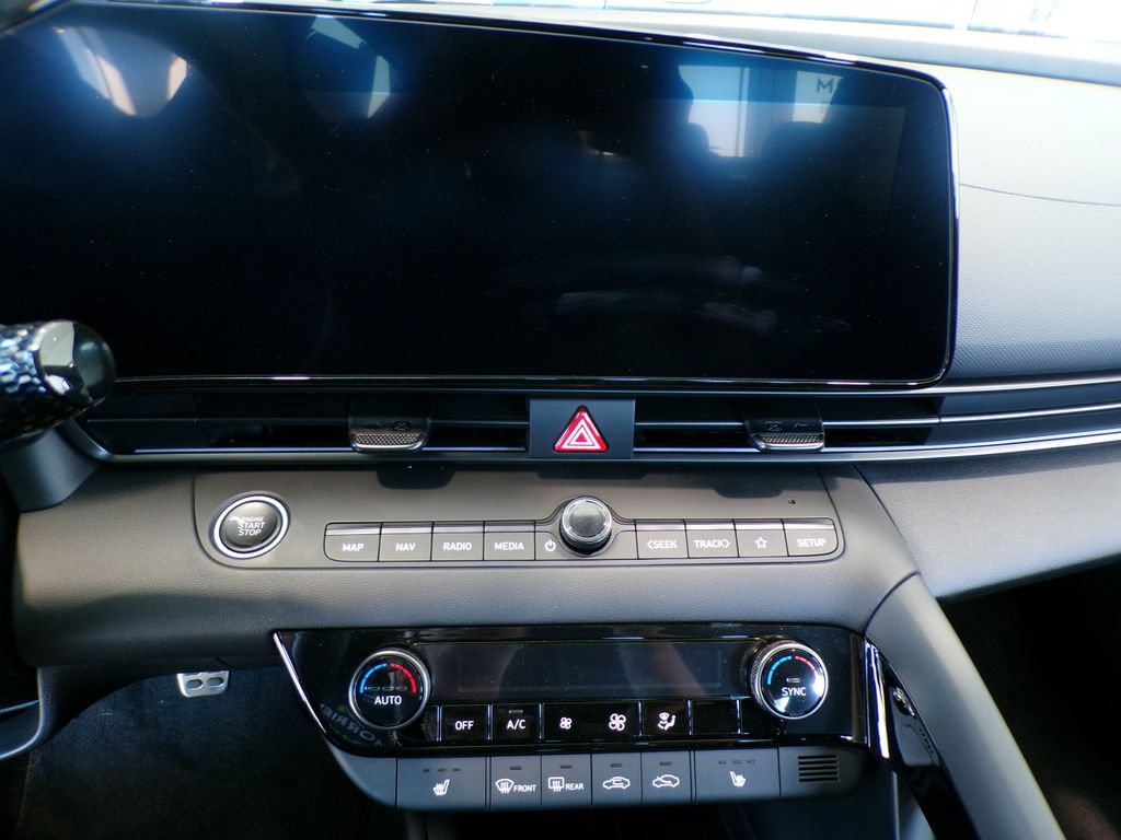 New 2026 Hyundai Elantra N FWD image 18