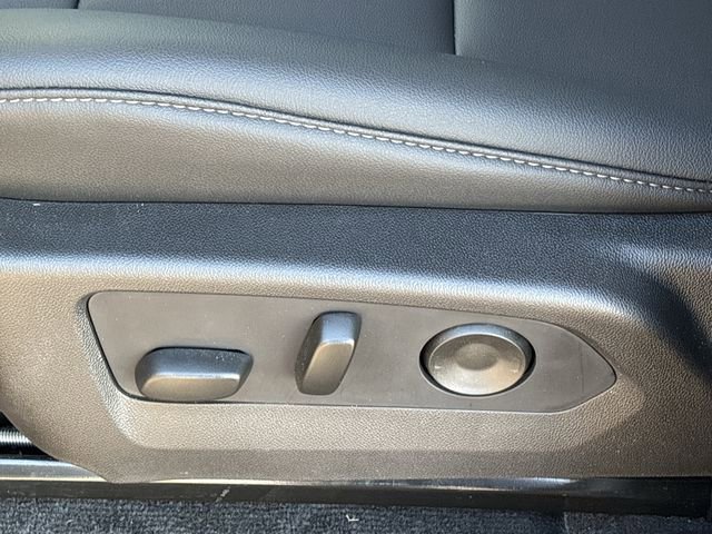 New 2025 GMC Canyon Elevation w/ Convenience Package image 25