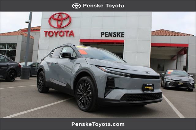 Certified 2026 Toyota C-HR AWD/4WD image 1