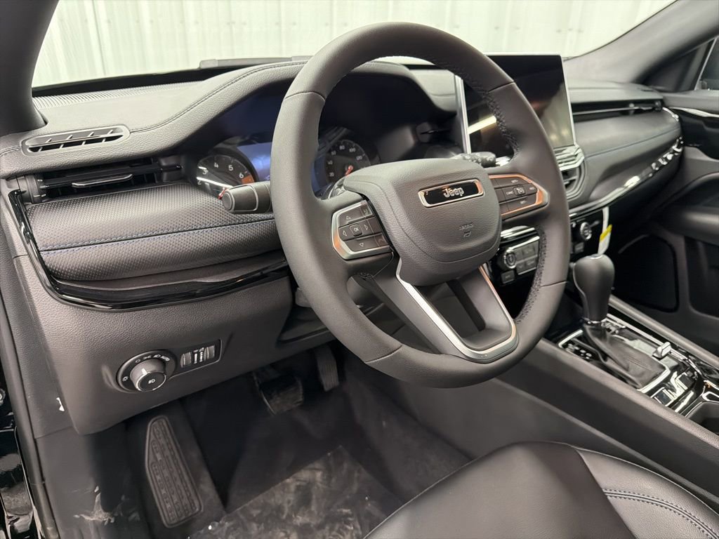 New 2026 Jeep Compass Latitude image 14