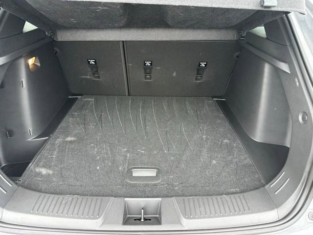 Used 2025 Chevrolet Trax RS w/ Driver Confidence Package image 39