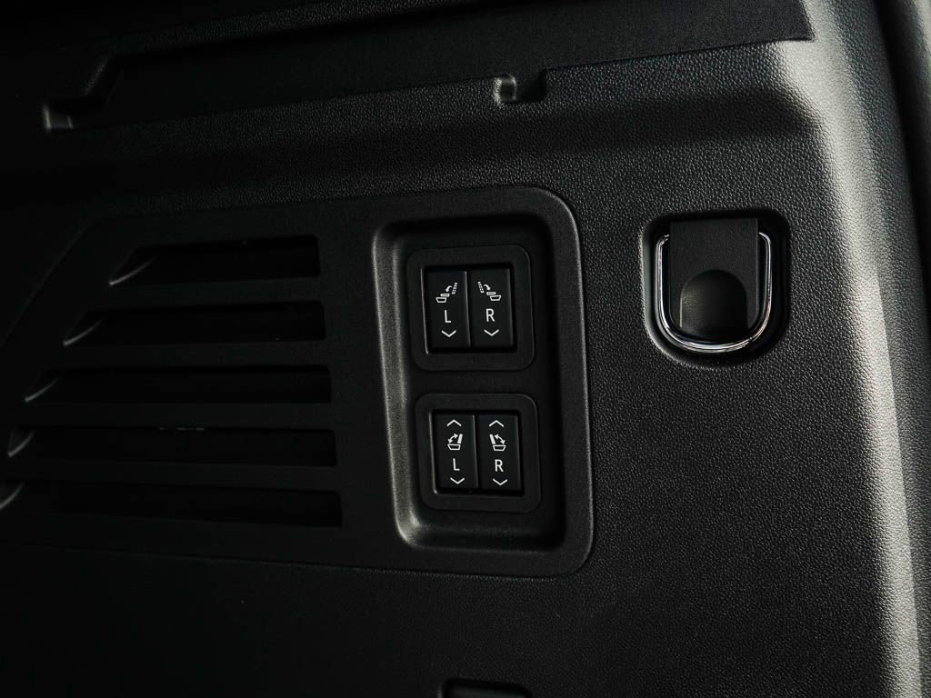 New 2026 Buick Enclave Sport Touring w/ Super Cruise Package image 9