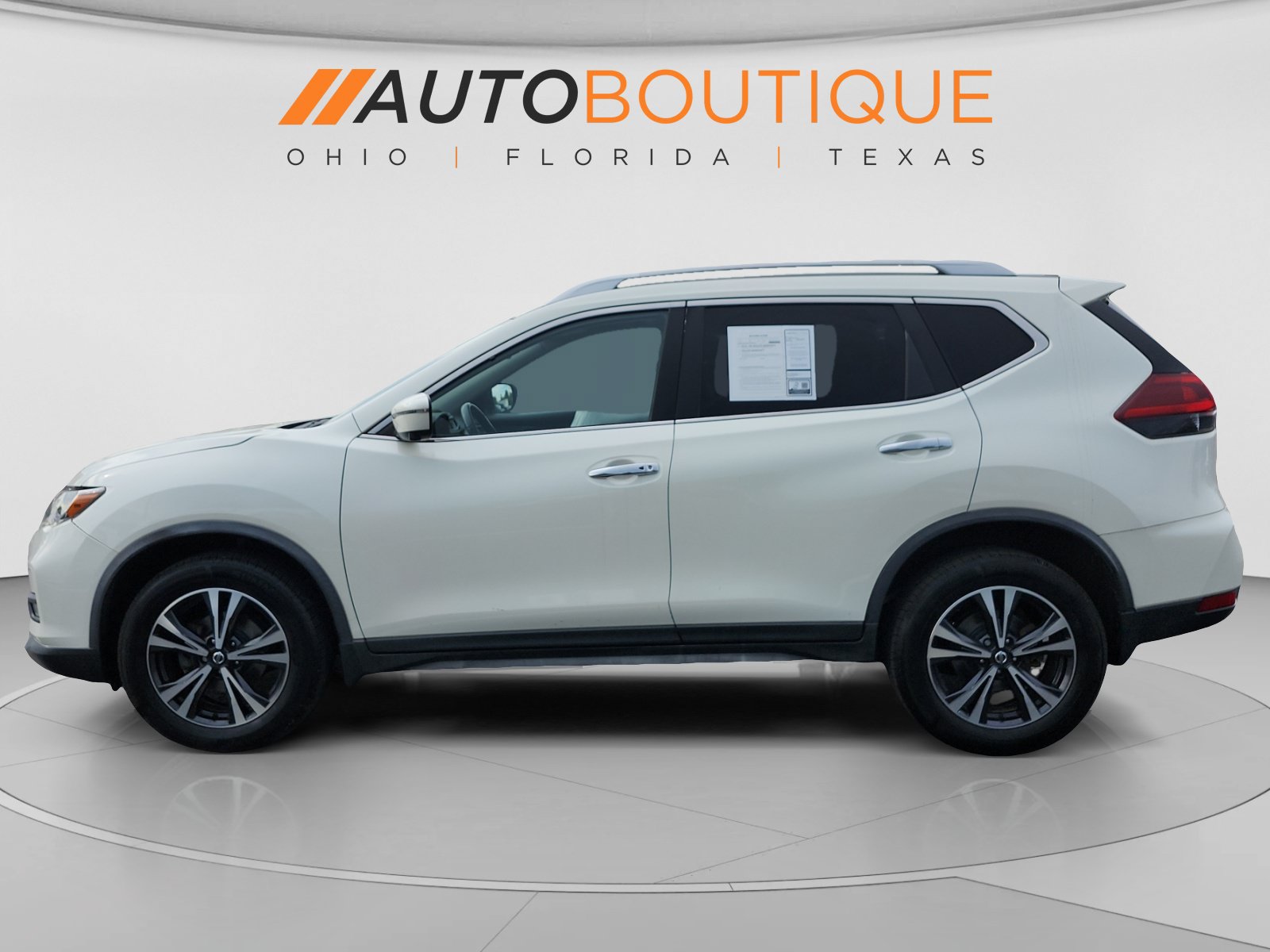 Used 2020 Nissan Rogue SV w/ Sun & Sound Touring Package AWD/4WD image 2