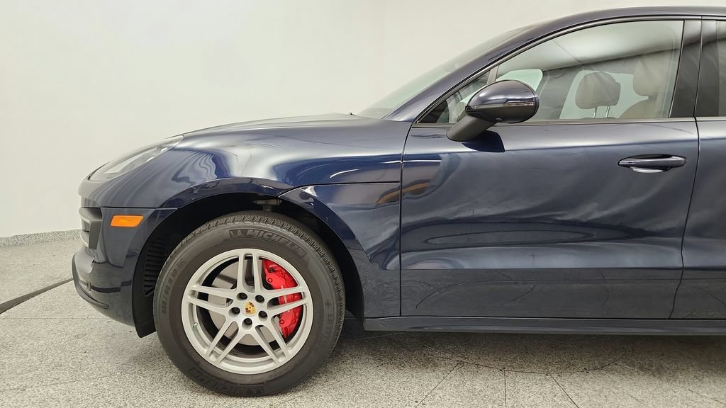 Used 2017 Porsche Macan Turbo AWD/4WD image 12