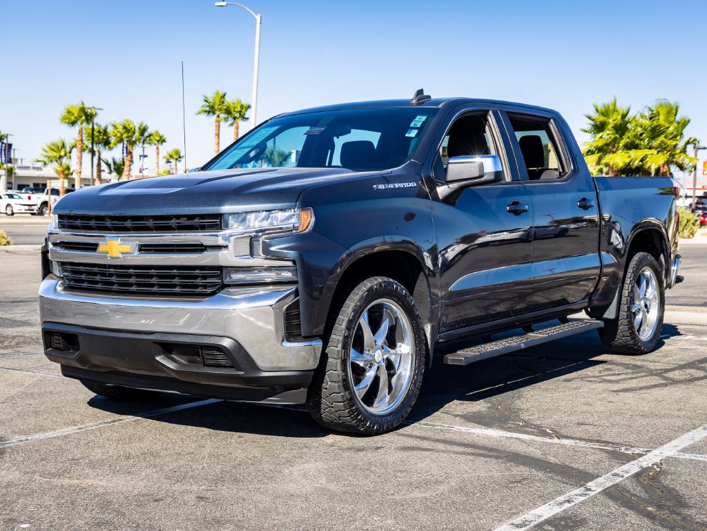 Used 2021 Chevrolet Silverado 1500 LT RWD image 3