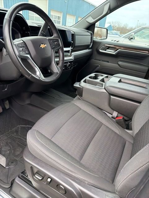 Used 2022 Chevrolet Silverado 1500 LT image 14