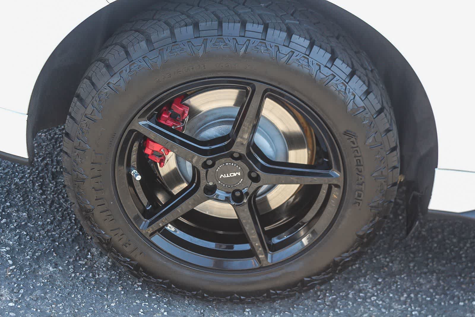 Used 2019 Ford Edge ST w/ Equipment Group 401A AWD/4WD image 11