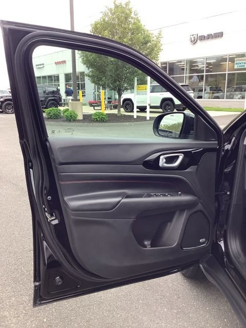 Certified 2022 Jeep Compass Trailhawk w/ Sun and Sound Group AWD/4WD image 15