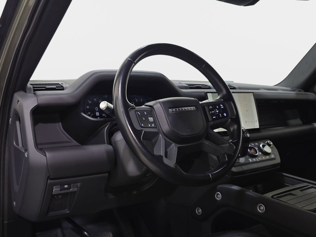 Used 2022 Land Rover Defender 90 X-Dynamic HSE image 18