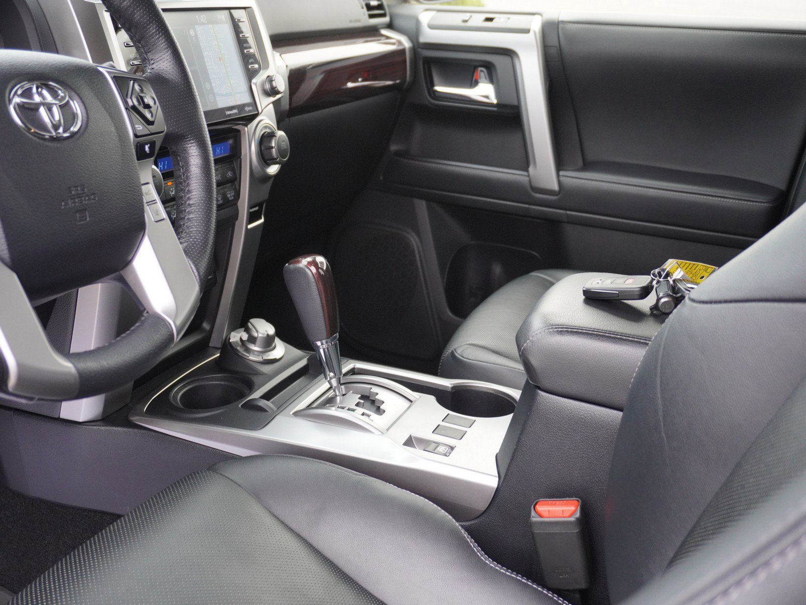 Used 2023 Toyota 4Runner Limited image 22