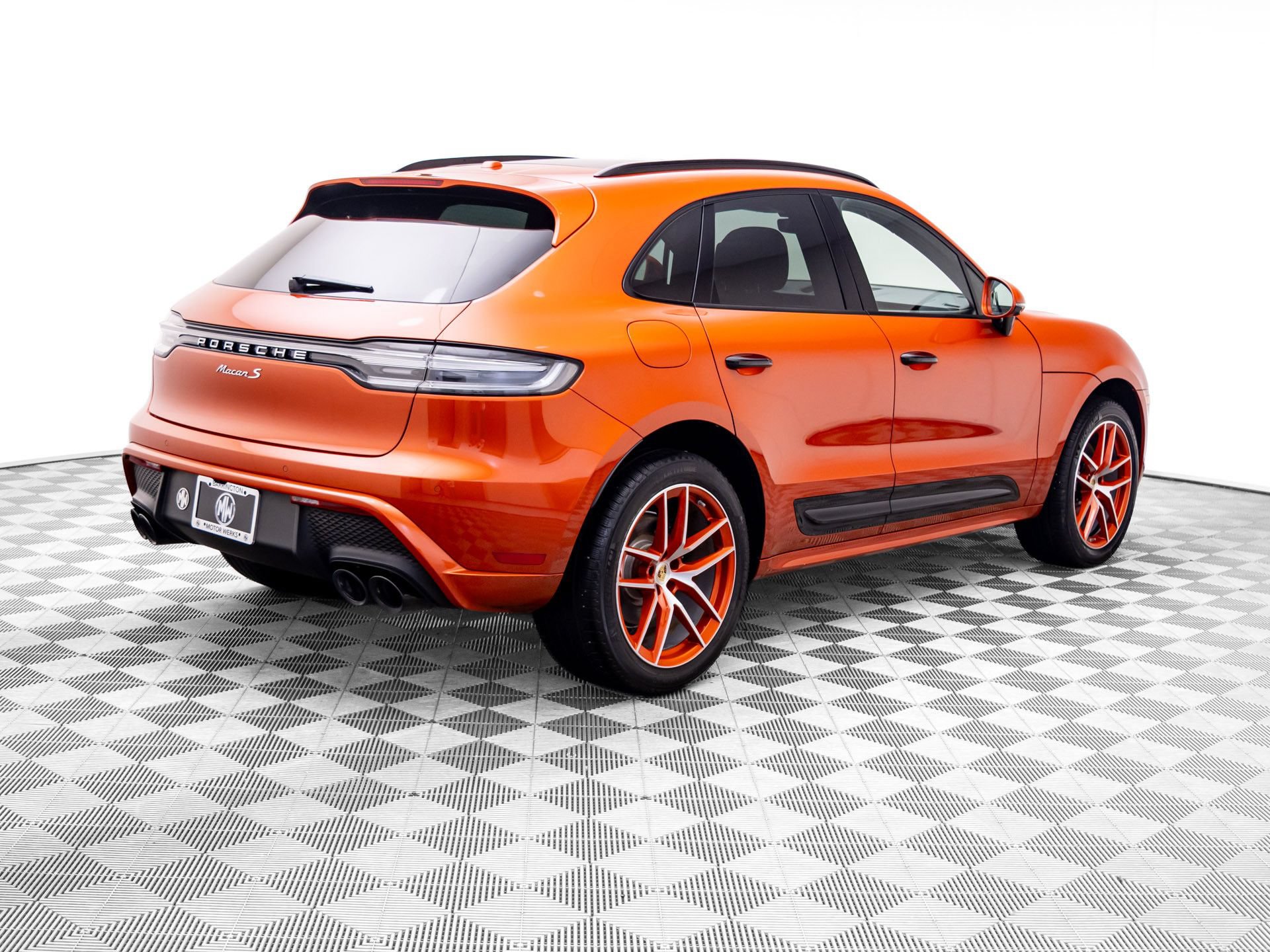 Certified 2023 Porsche Macan S AWD/4WD image 8