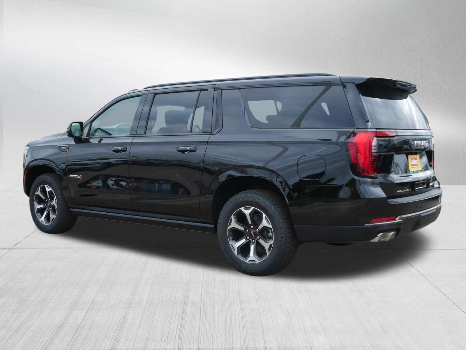 New 2026 GMC Yukon XL AT4 Ultimate AWD/4WD image 2