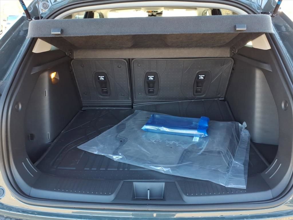 New 2026 Chevrolet Trax LT w/ Driver Confidence Package image 21