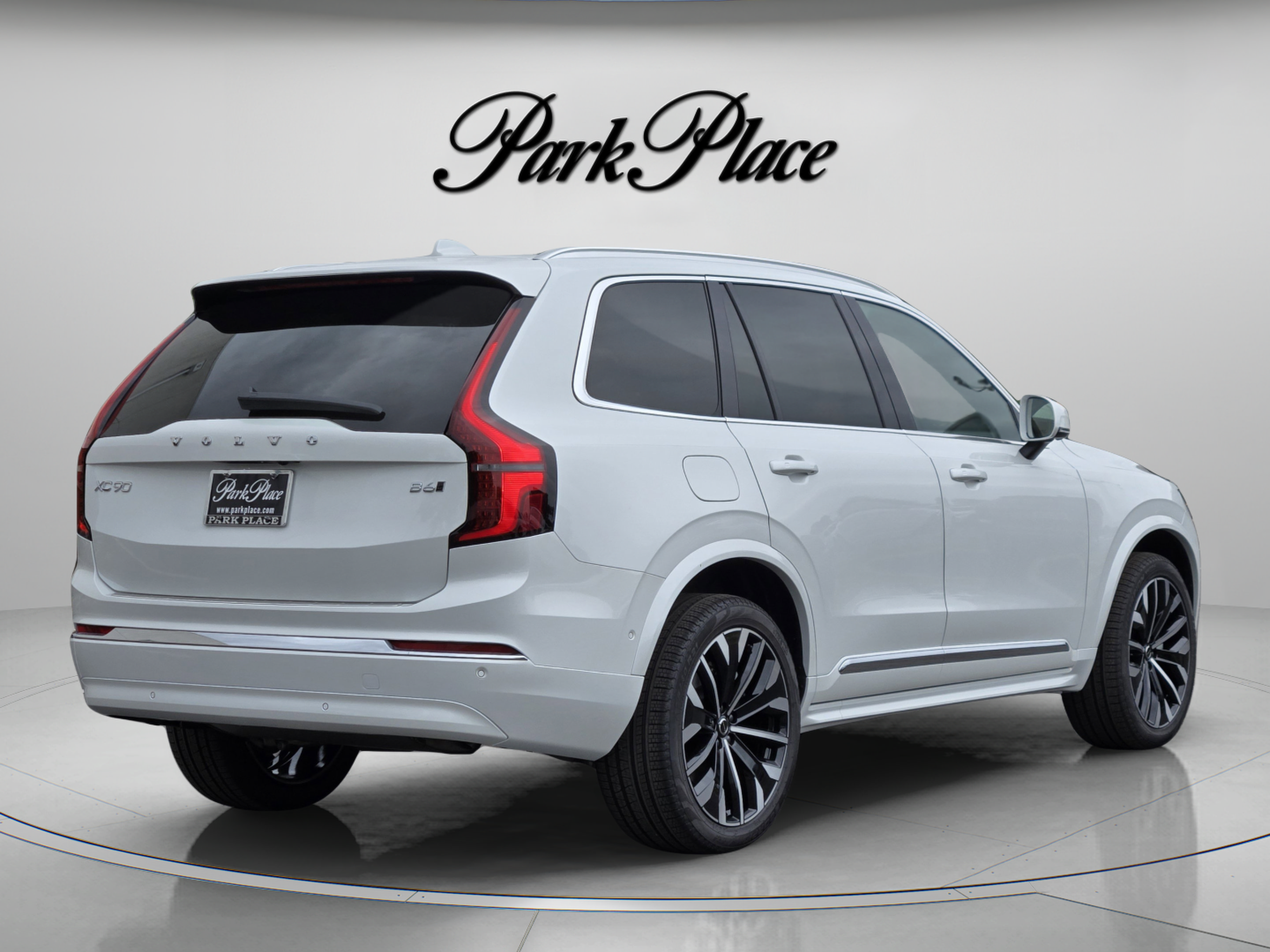 Used 2026 Volvo XC90 B6 Plus w/ Protection Package Premier AWD/4WD image 6