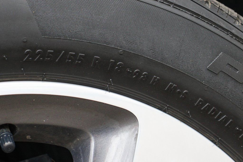 Used 2020 Jeep Cherokee Limited image 40