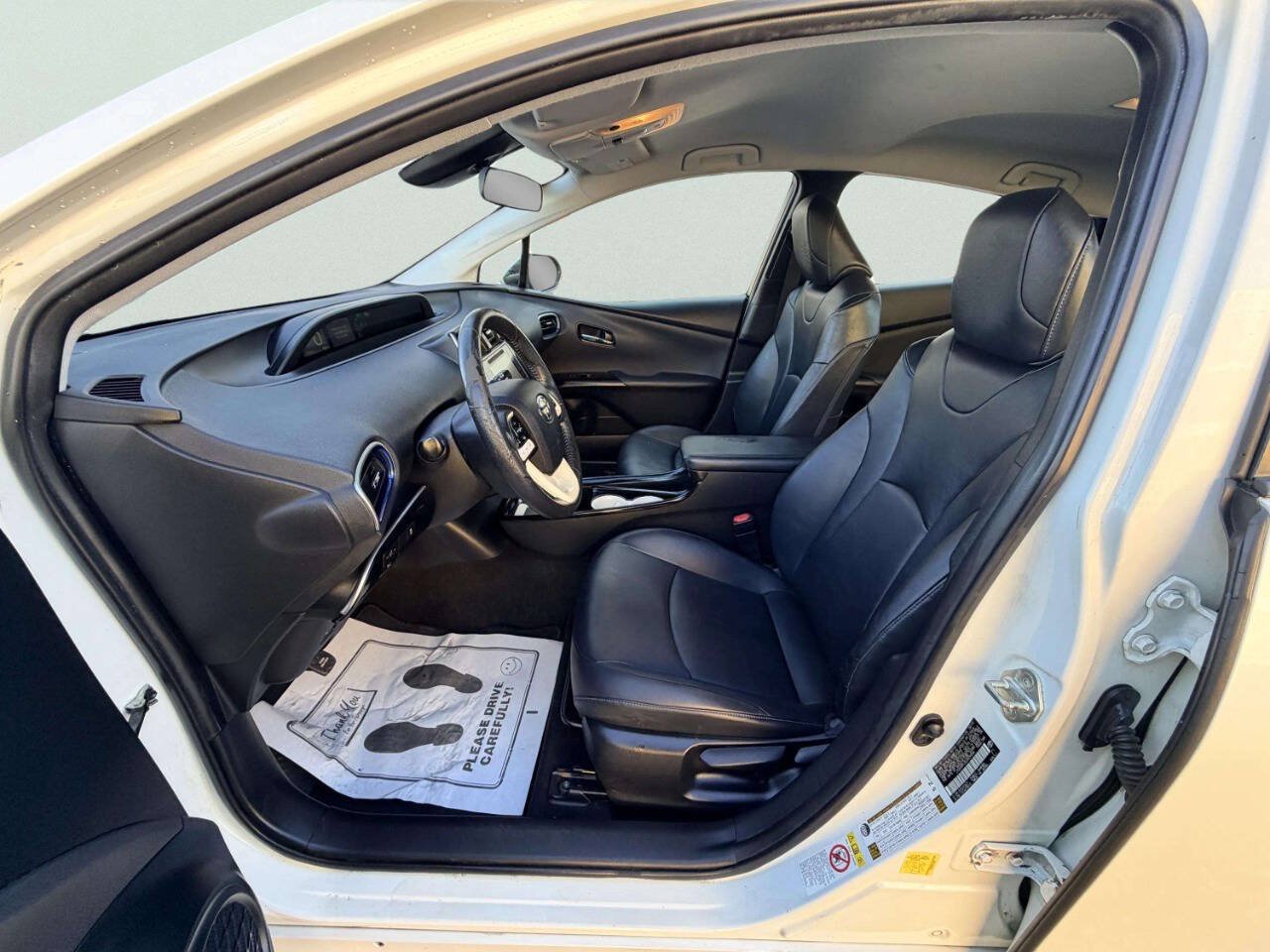 Used 2016 Toyota Prius Three Touring FWD image 13