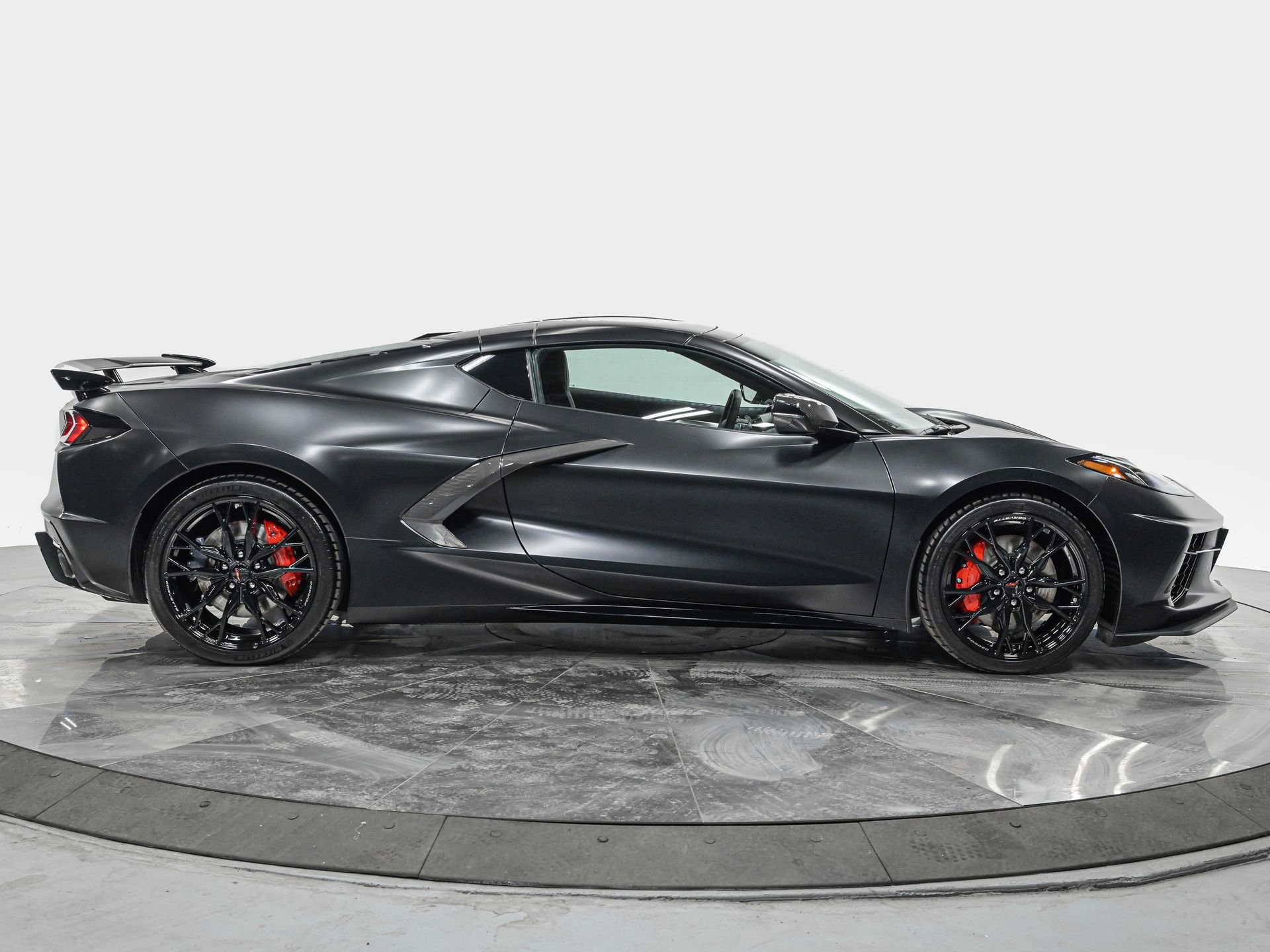 Used 2025 Chevrolet Corvette Stingray Premium Cpe w/ Z51 Performance Package RWD image 7