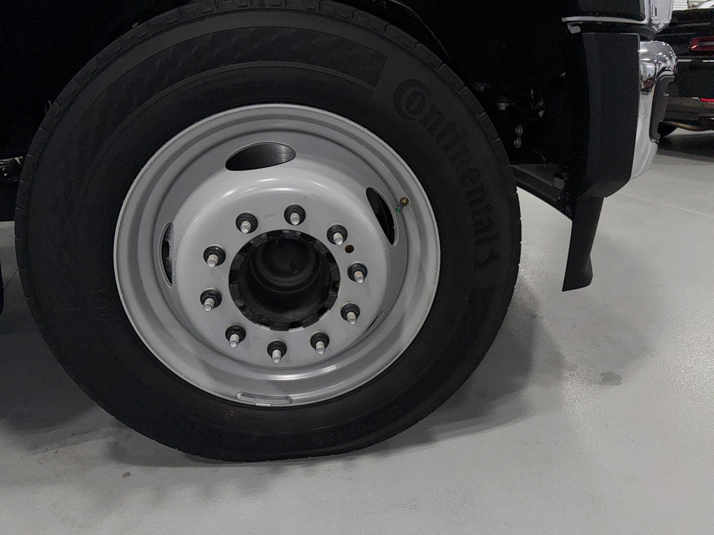 Used 2024 Ford F450 XL image 11