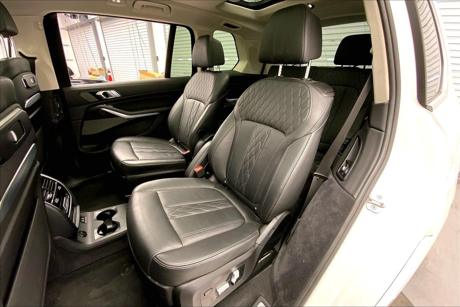 Used 2024 BMW X7 xDrive40i w/ Executive Package AWD/4WD image 22