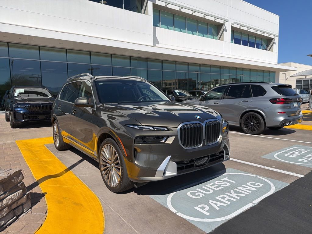 Certified 2024 BMW X7 xDrive40i image 2