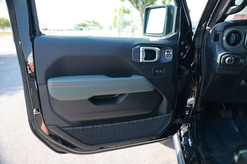 New 2026 Jeep Gladiator Mojave AWD/4WD image 14