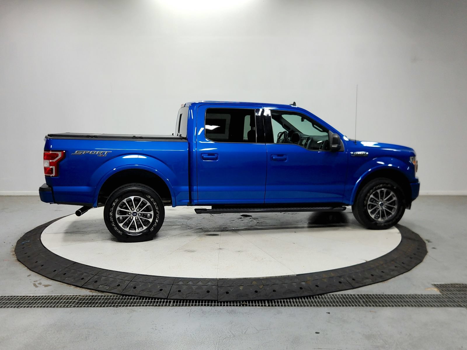 Used 2019 Ford F150 XLT w/ Equipment Group 302A Luxury AWD/4WD image 9